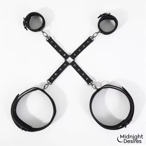 Midnight Desires keresztkötöző bilincsekkel