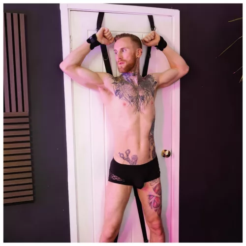 Sei Mio - ajtóra rögzíthető bondage kereszt (fekete)